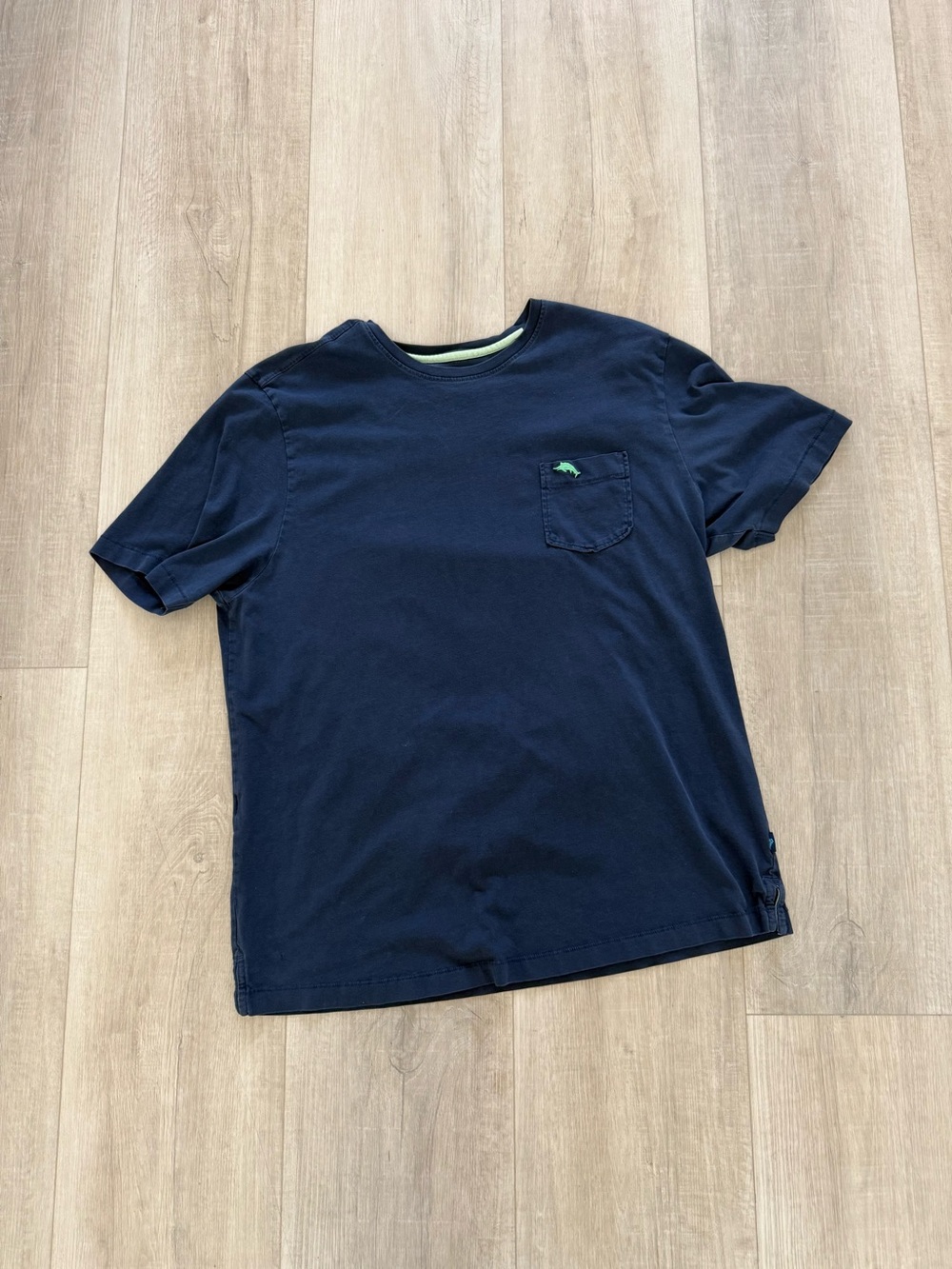 Tommy Bahama Men’s Navy Large Tee